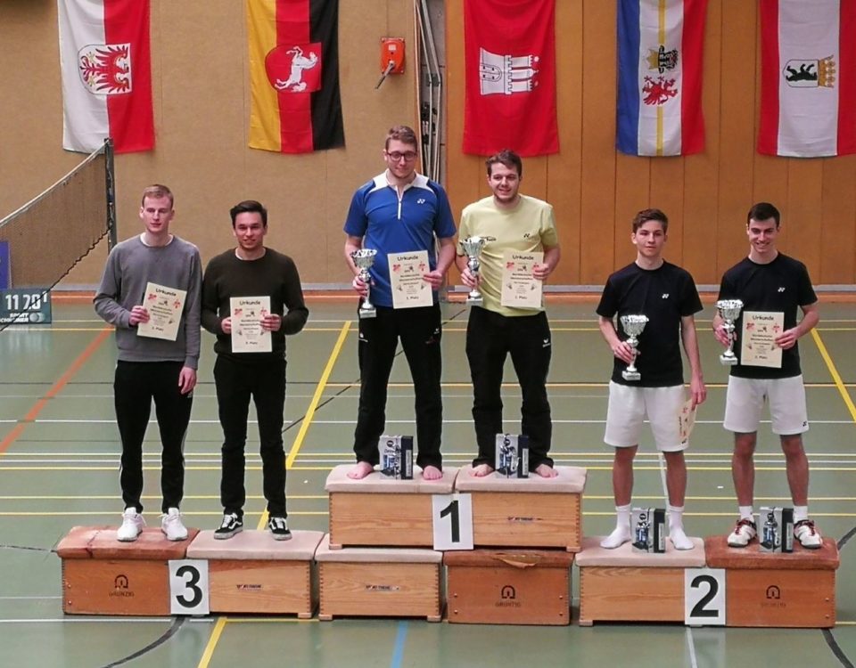 Foto von der Siegerehrung im Herrendoppel bei der 49. Norddeutschen Badmintonmeisterschaft U22 - Foto: Florian Siebold